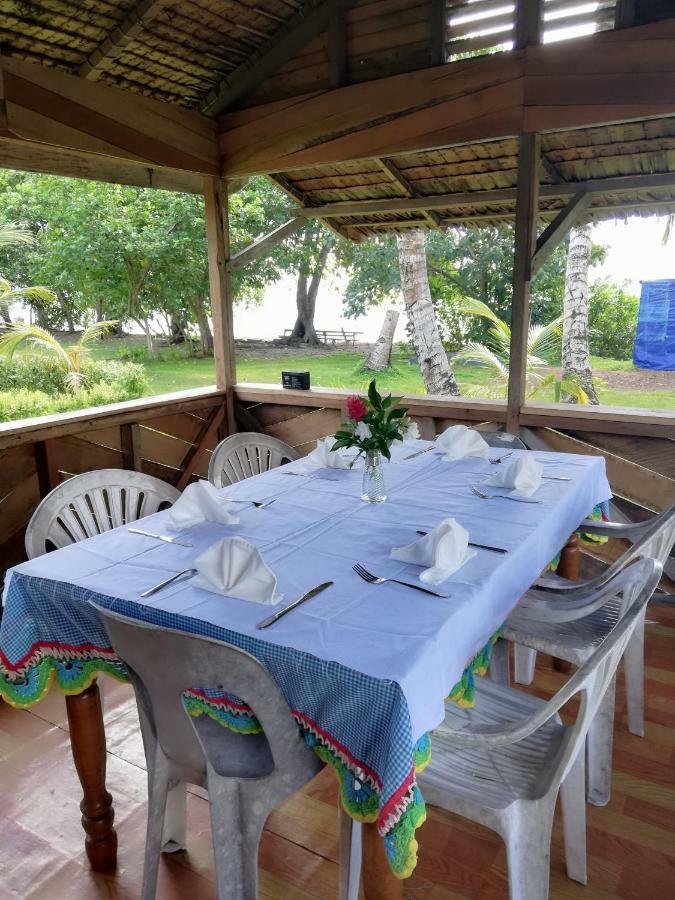 Dolphin View Beach Hotel Ndoma Esterno foto